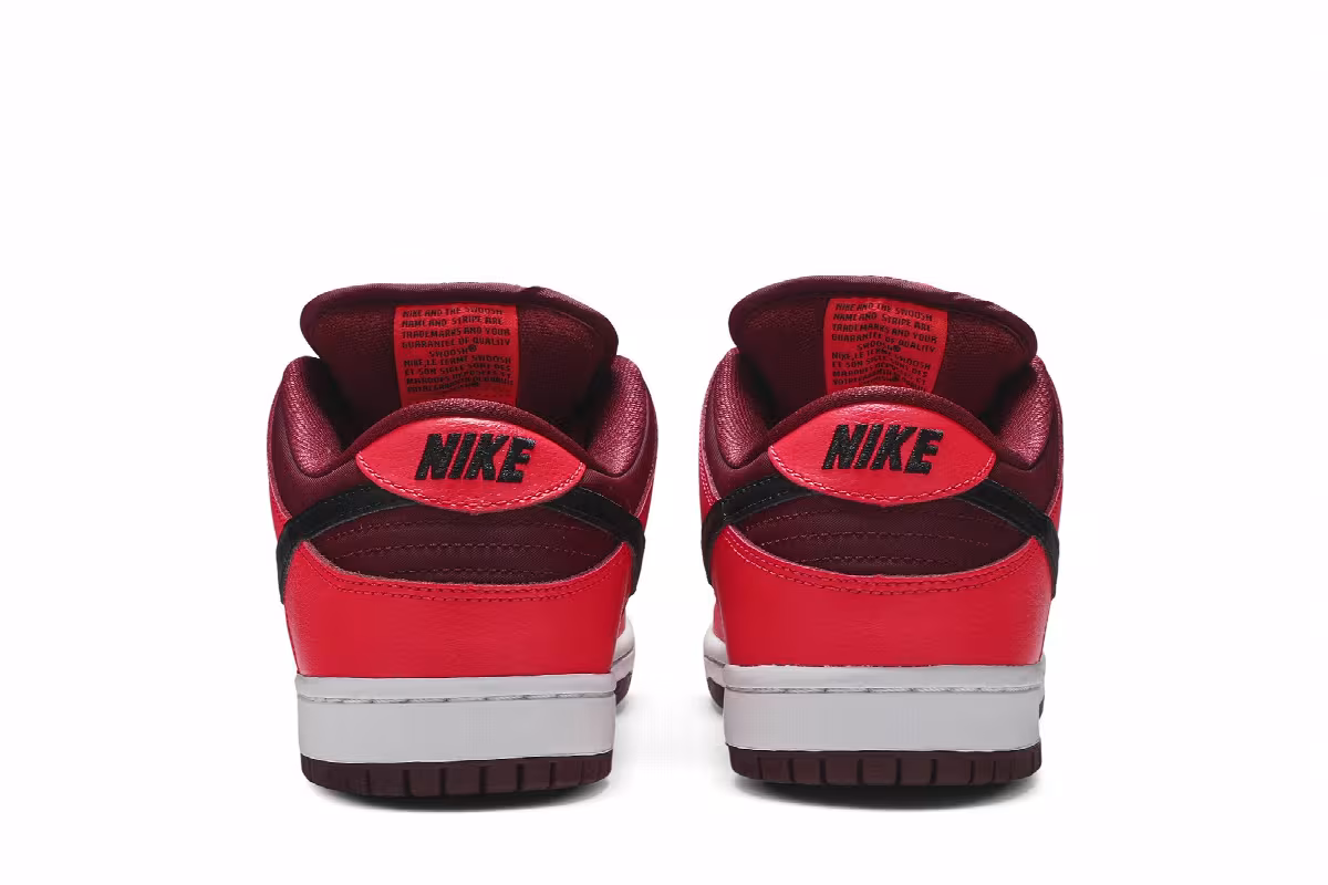 Nike Dunk Low SB Laser Crimson, view 7