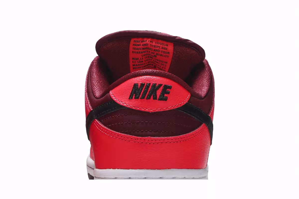 Nike Dunk Low SB Laser Crimson, view 8