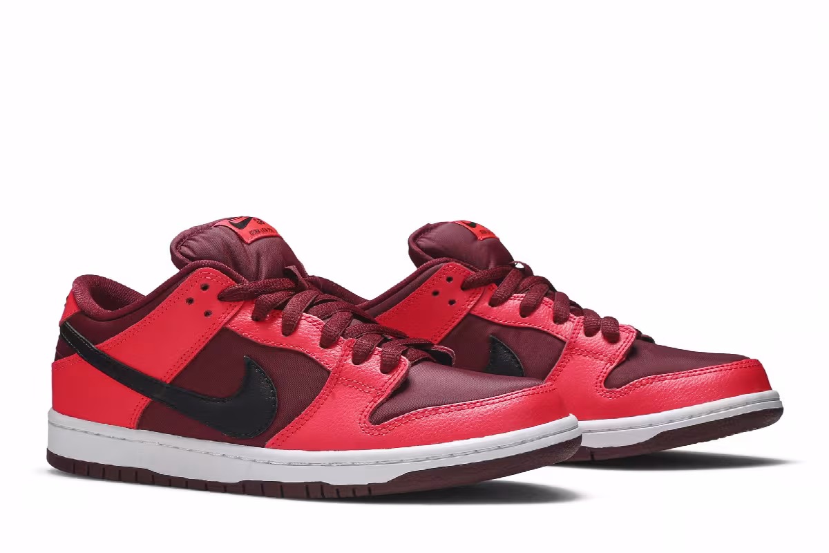 Nike Dunk Low SB Laser Crimson, view 9