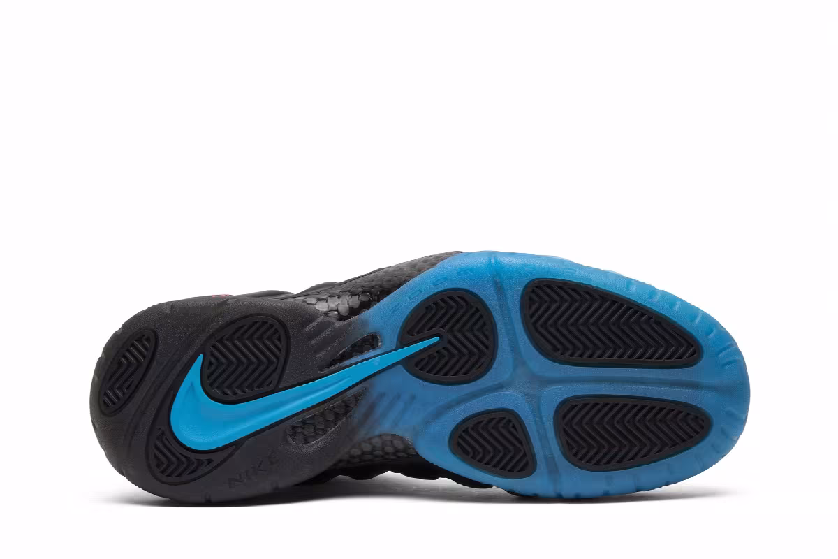 Nike Air Foamposite Pro Spider-Man, view 5