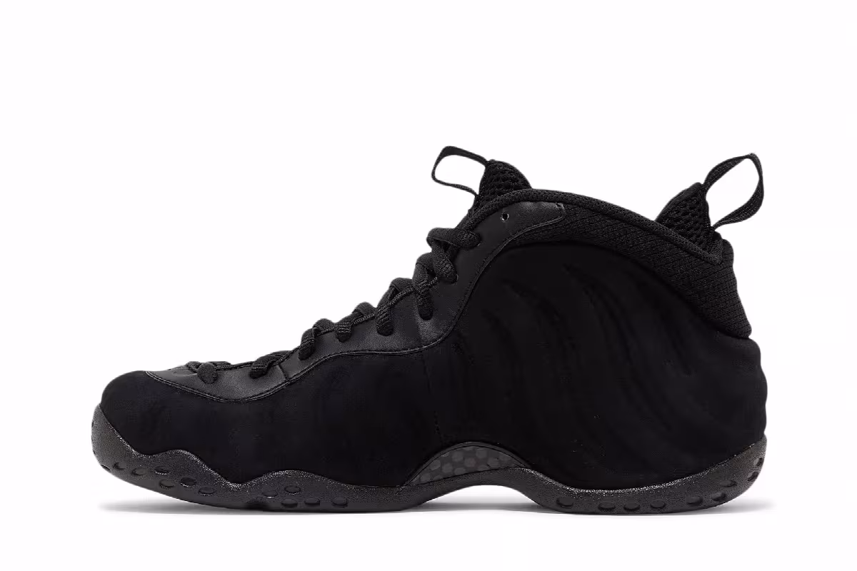 Nike Air Foamposite One Prm Triple Black, view 4