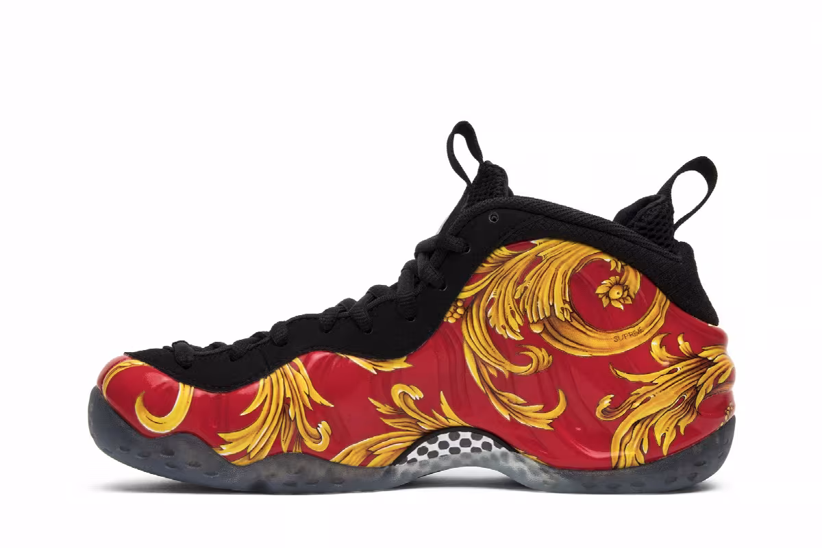 Supreme x Nike Air Foamposite One SP Supreme, view 4