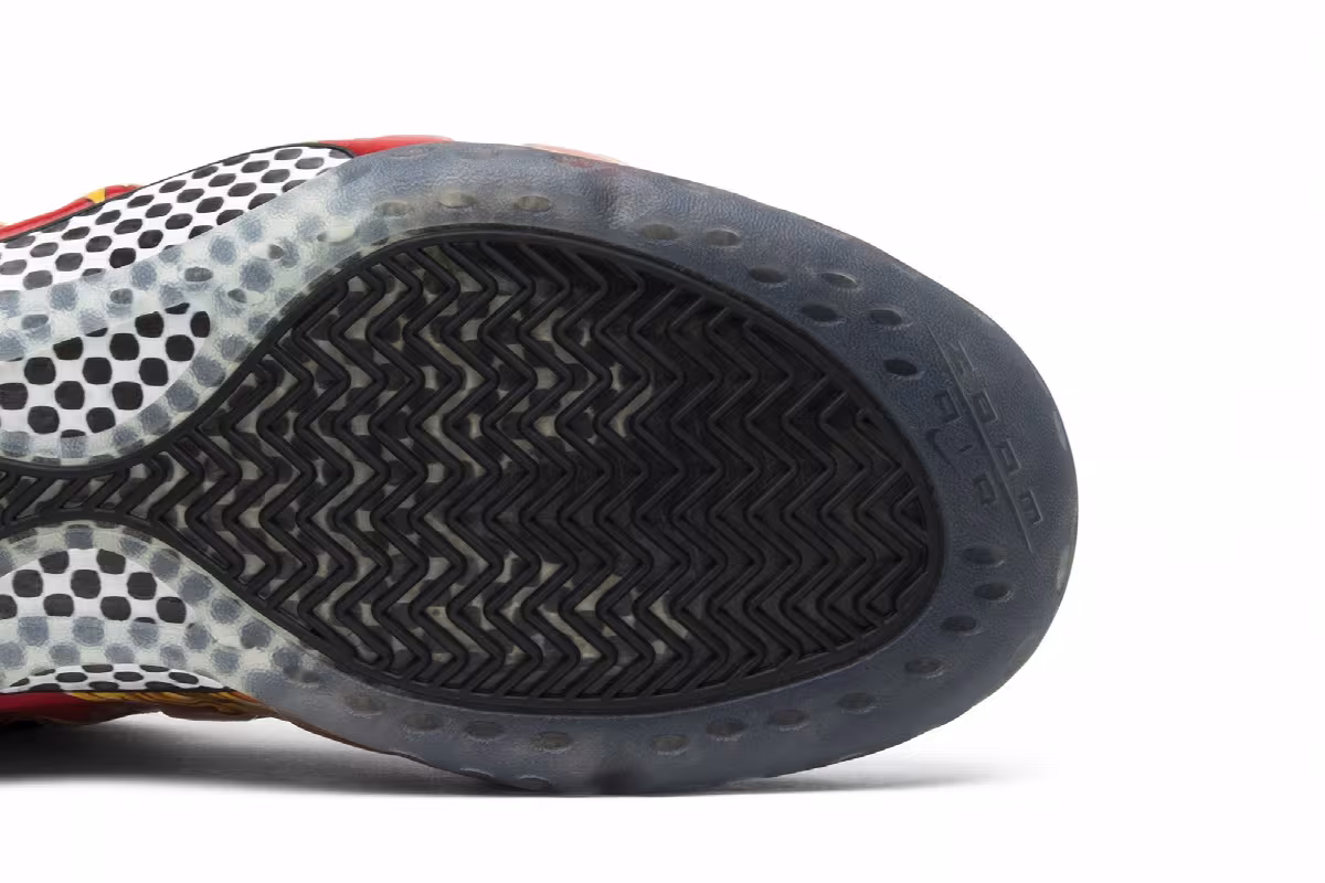 Supreme x Nike Air Foamposite One SP Supreme, view 6