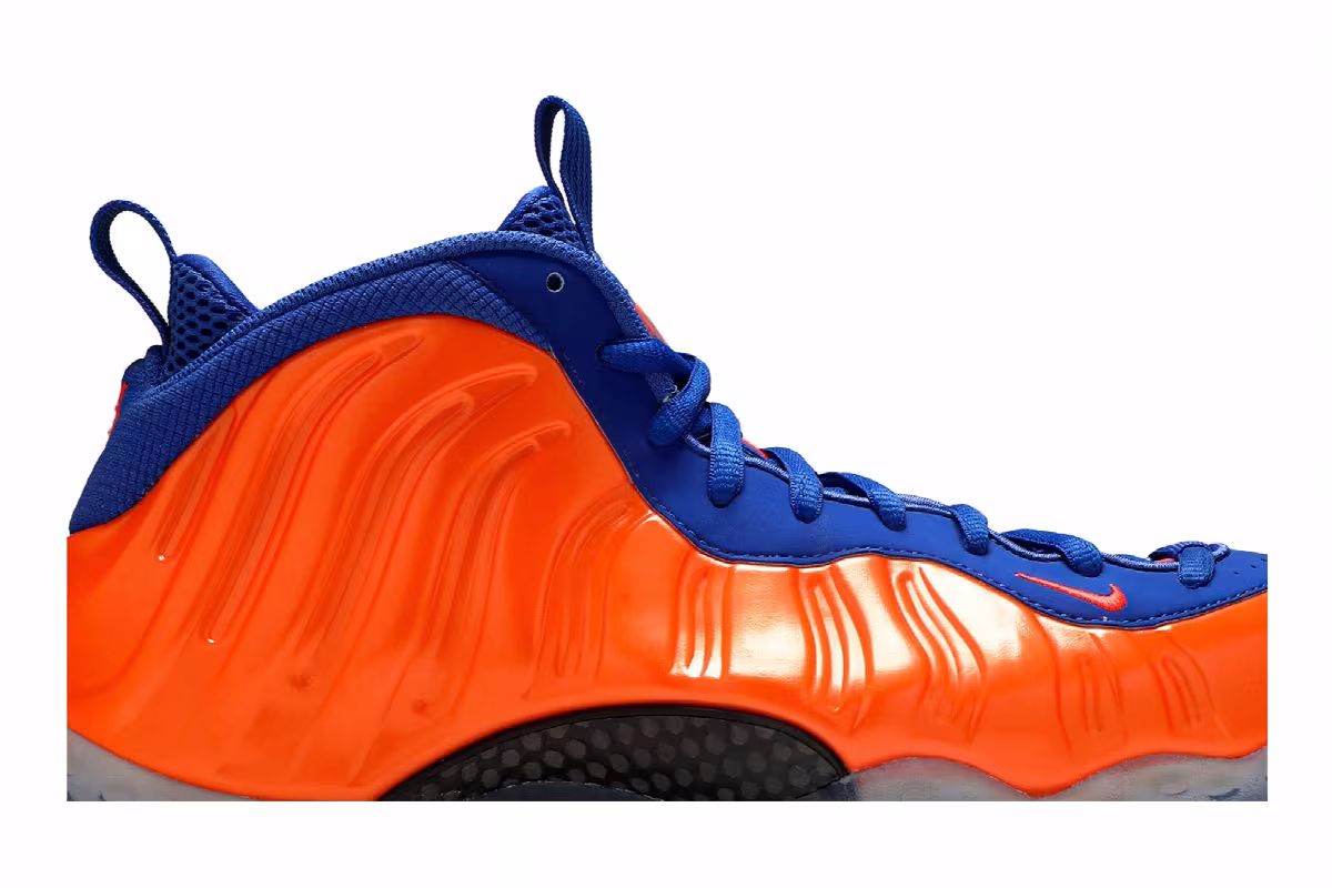 Nike Air Foamposite One Knicks, view 3