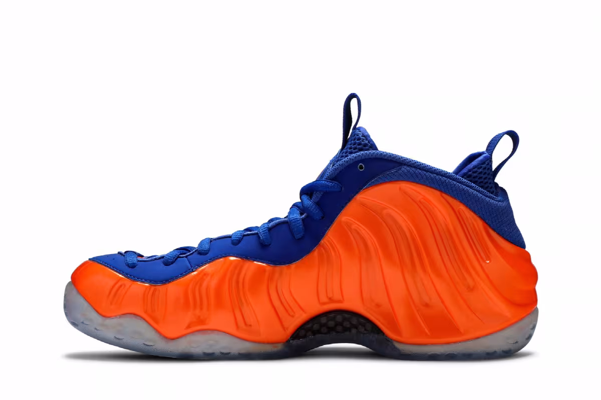 Nike Air Foamposite One Knicks, view 4