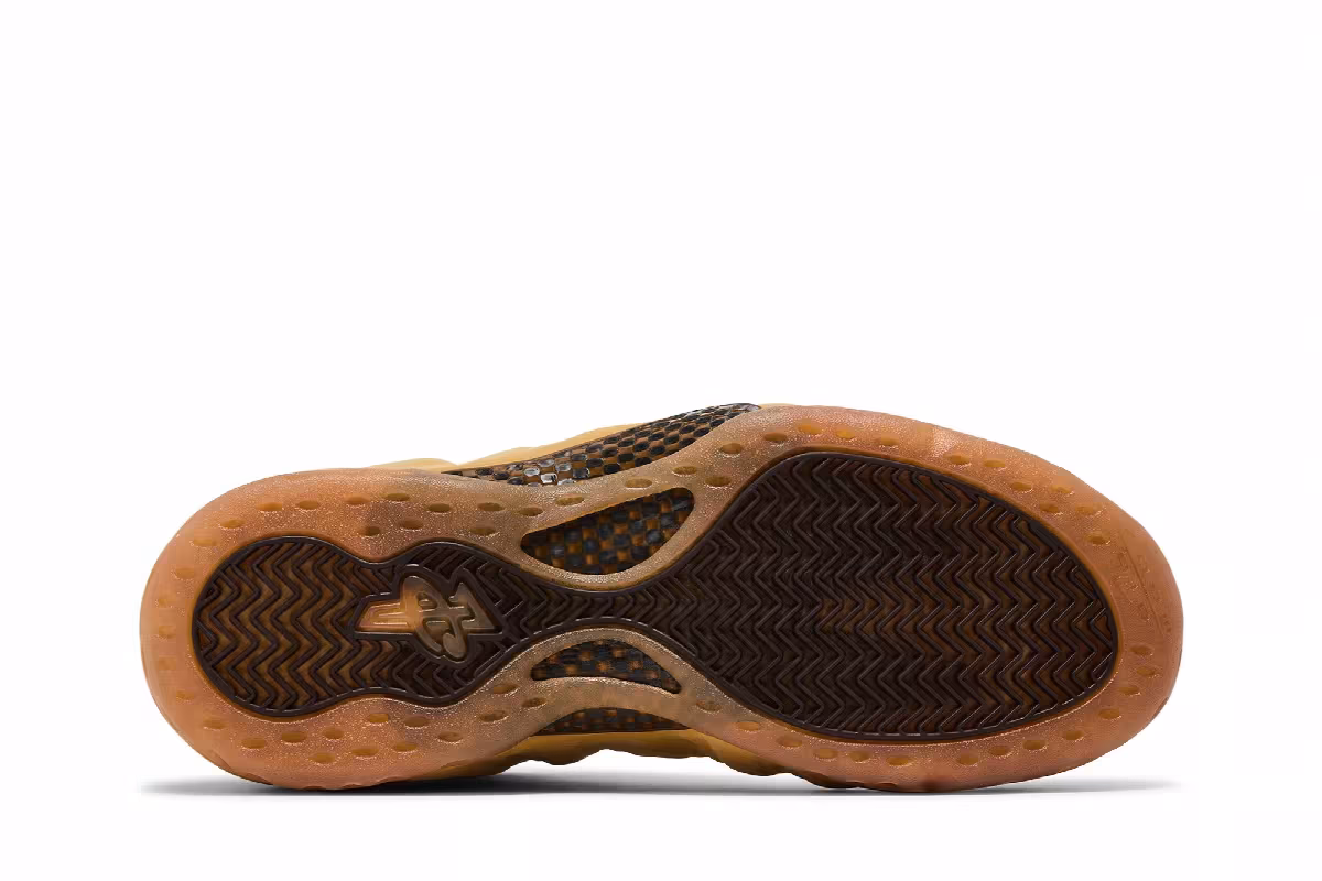 Nike Air Foamposite One Premium Wheat, view 5