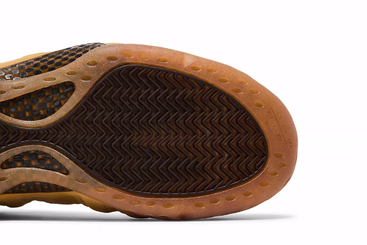 Nike Air Foamposite One Premium Wheat, view 6