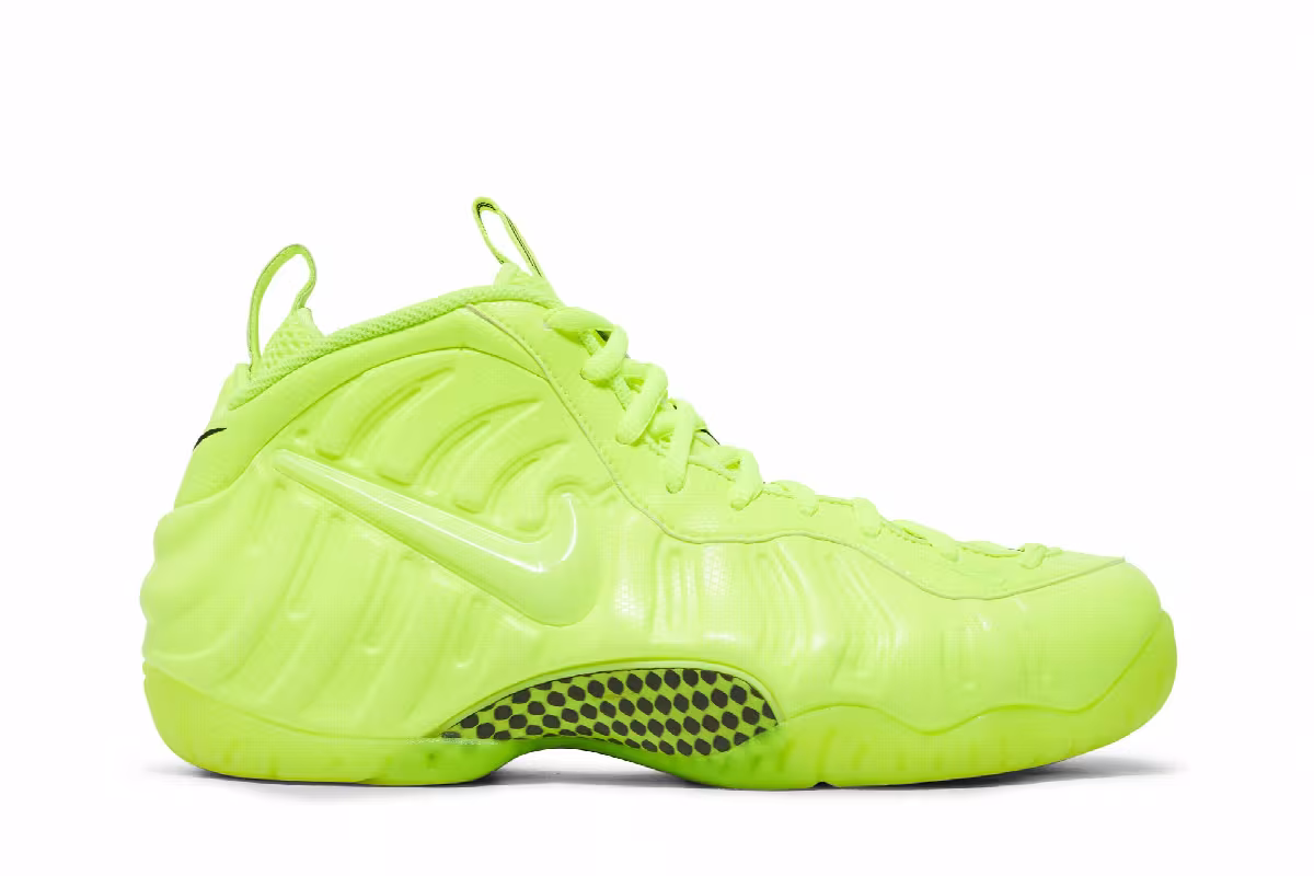 Nike Air Foamposite Pro Volt 2014, view 2