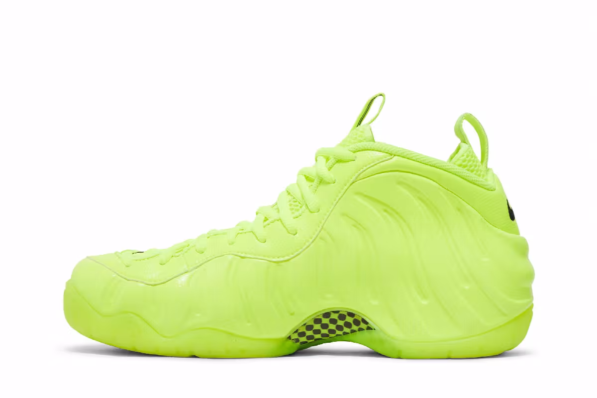 Nike Air Foamposite Pro Volt 2014, view 4