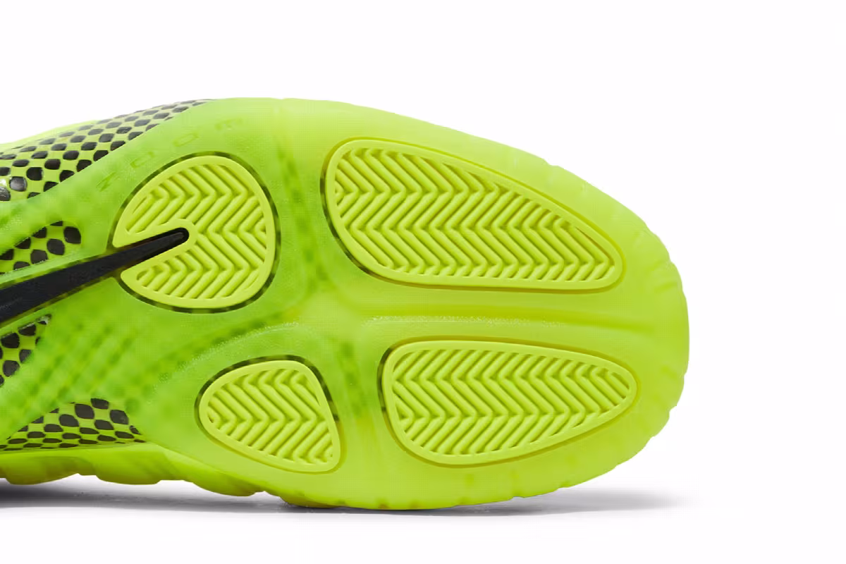 Nike Air Foamposite Pro Volt 2014, view 6