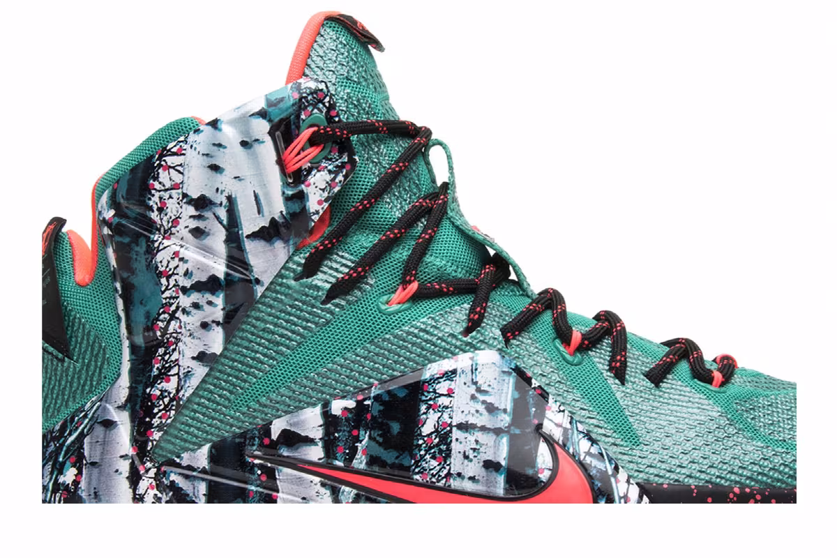 Nike LeBron 12 Xmas Akron Birch, view 3