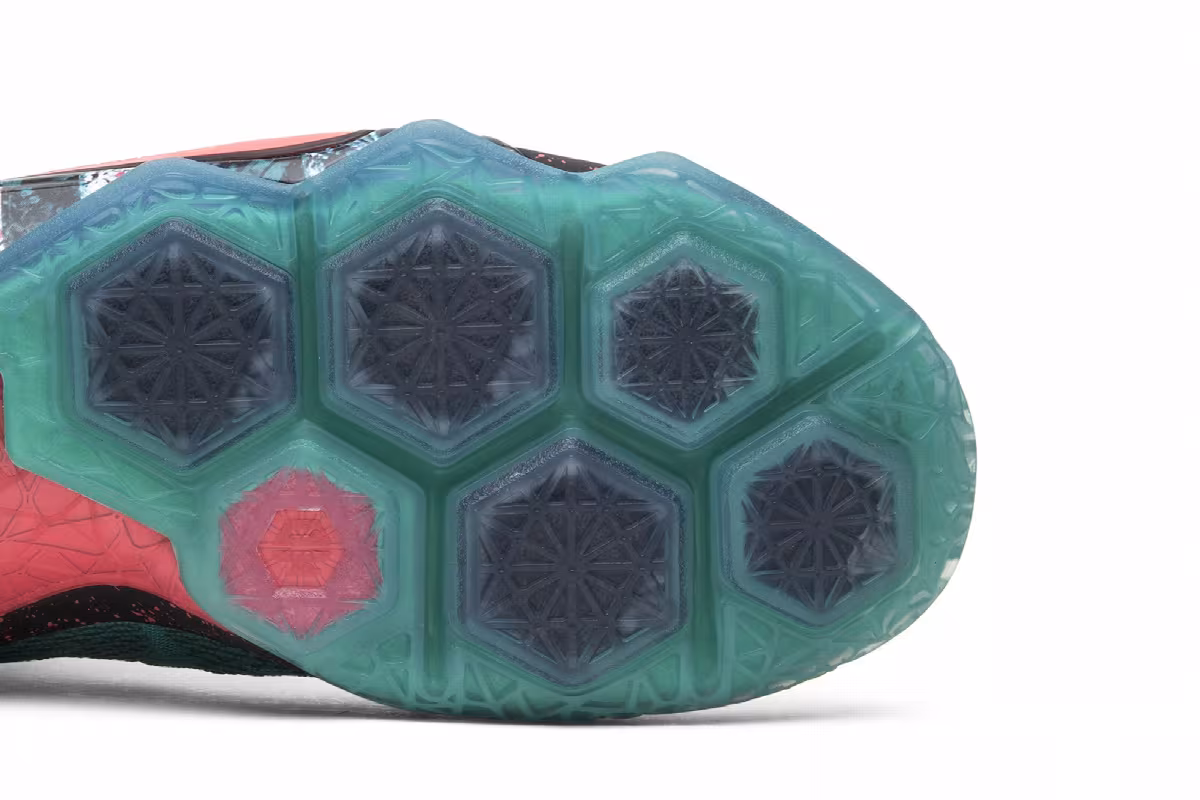 Nike LeBron 12 Xmas Akron Birch, view 6