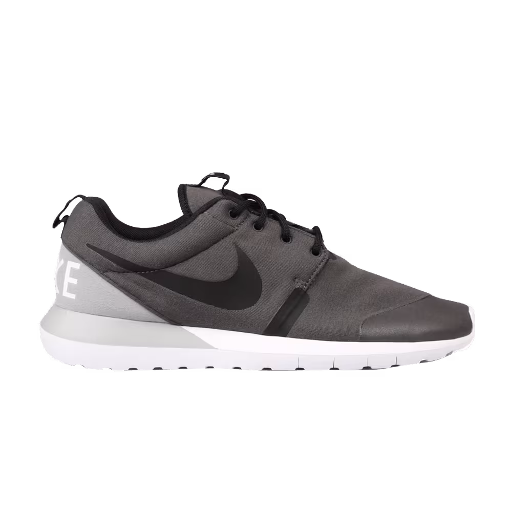 Nike Rosherun NM W SP Tech Fleece