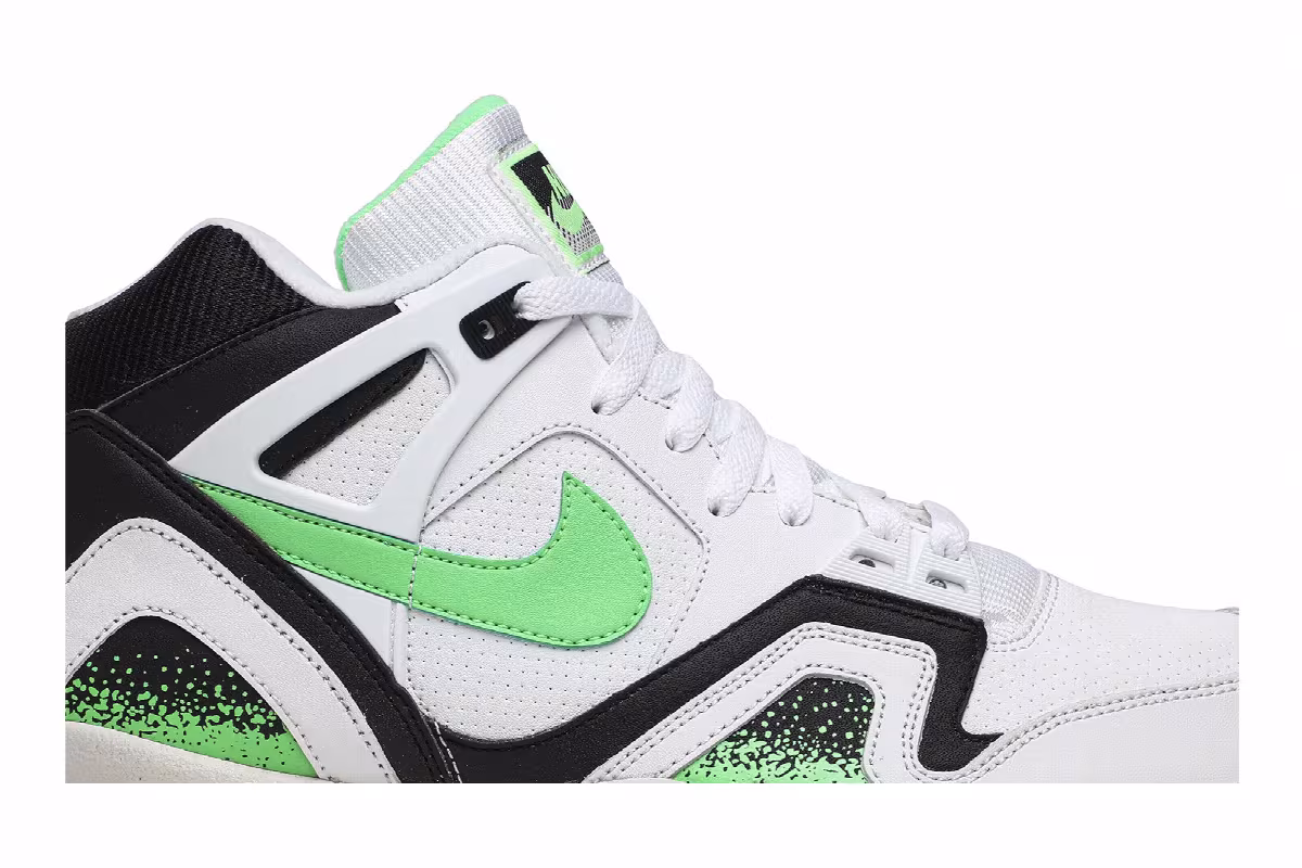 Nike Air Tech Challenge 2 poison green, view 3