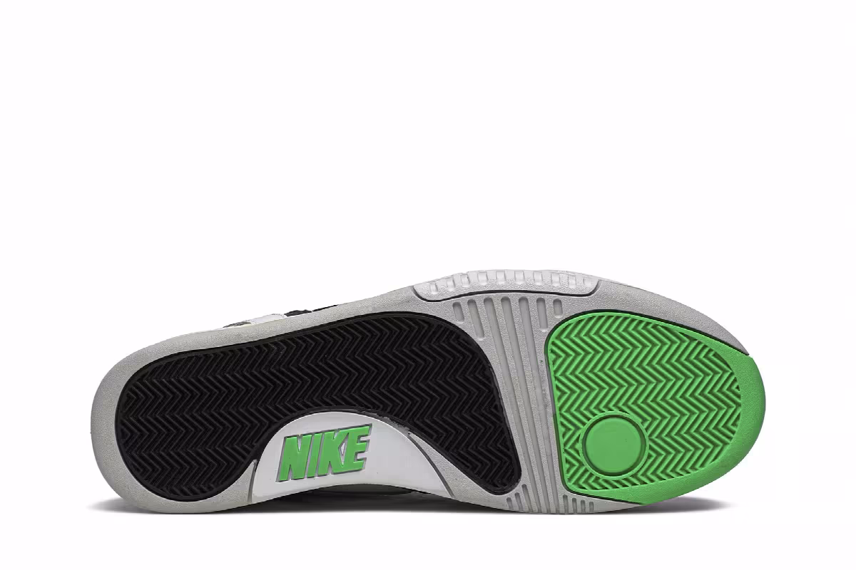 Nike Air Tech Challenge 2 poison green, view 5