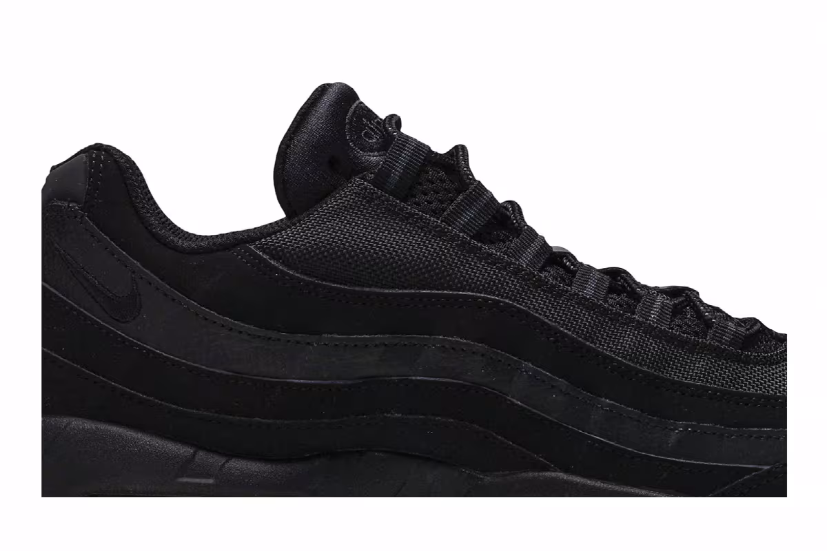 Nike Air Max 95 Triple Black, view 3