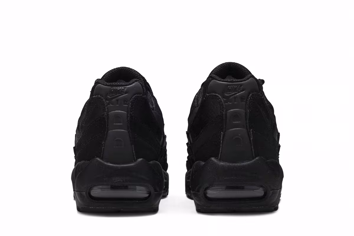 Nike Air Max 95 Triple Black, view 7