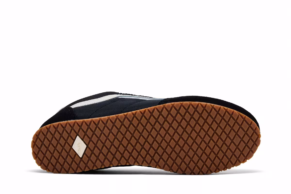 Vans Women's Super Lowpro Black White, view 5