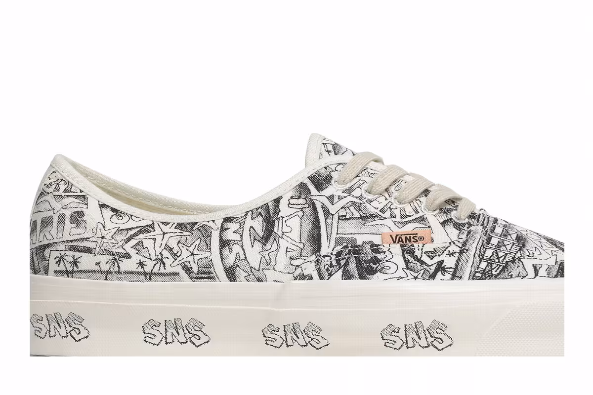 Sneakersnstuff x Vans Vault OG Authentic LX Venice, view 3