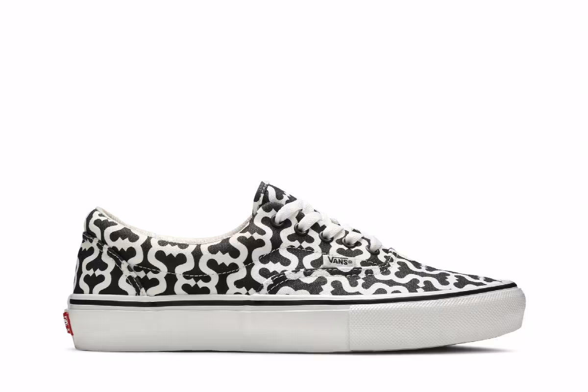 Supreme x Vans Era Monogram S - Black, view 2