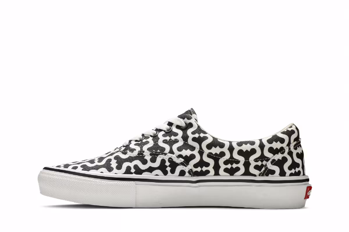 Supreme x Vans Era Monogram S - Black, view 4