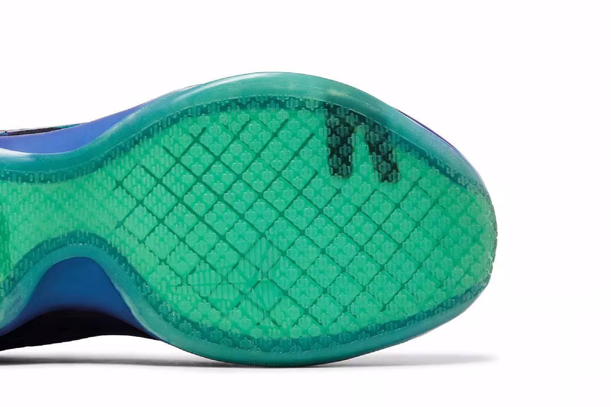 Nike Kobe 10 Overcome, view 6