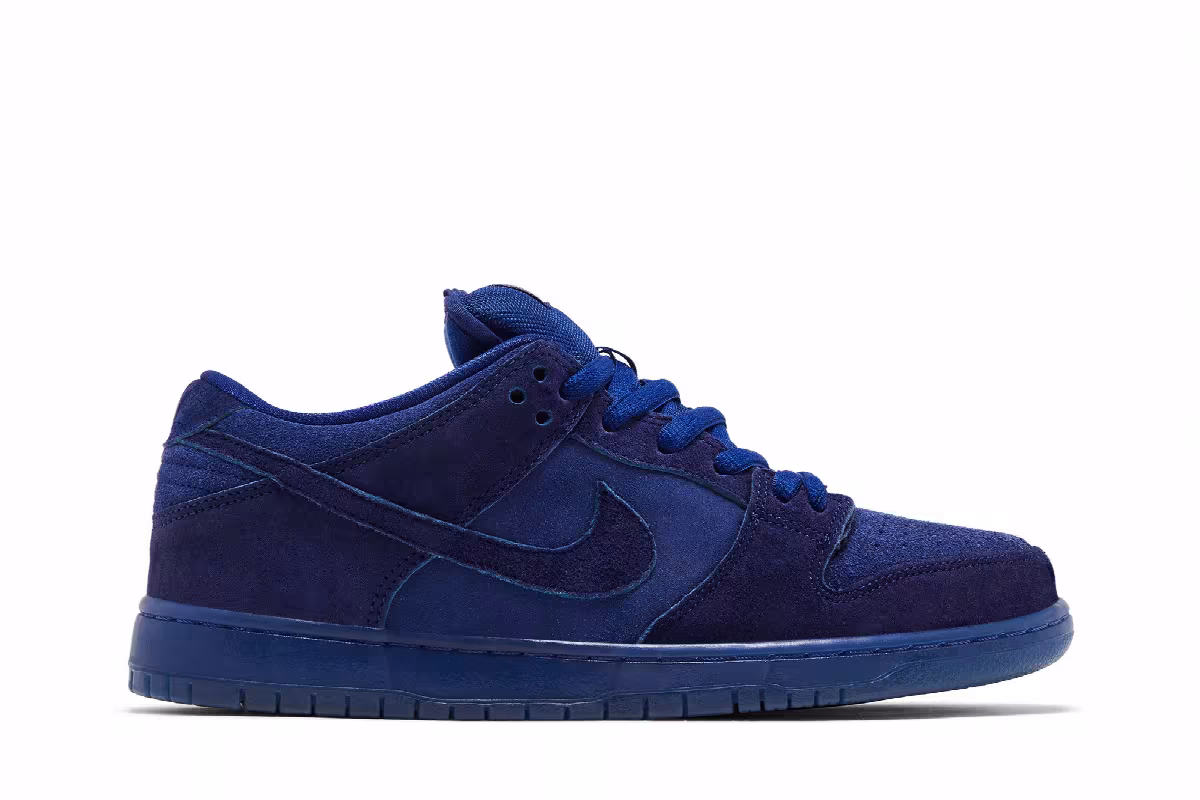 Nike Dunk Low Premium SB Once In A Blue Moon, view 2