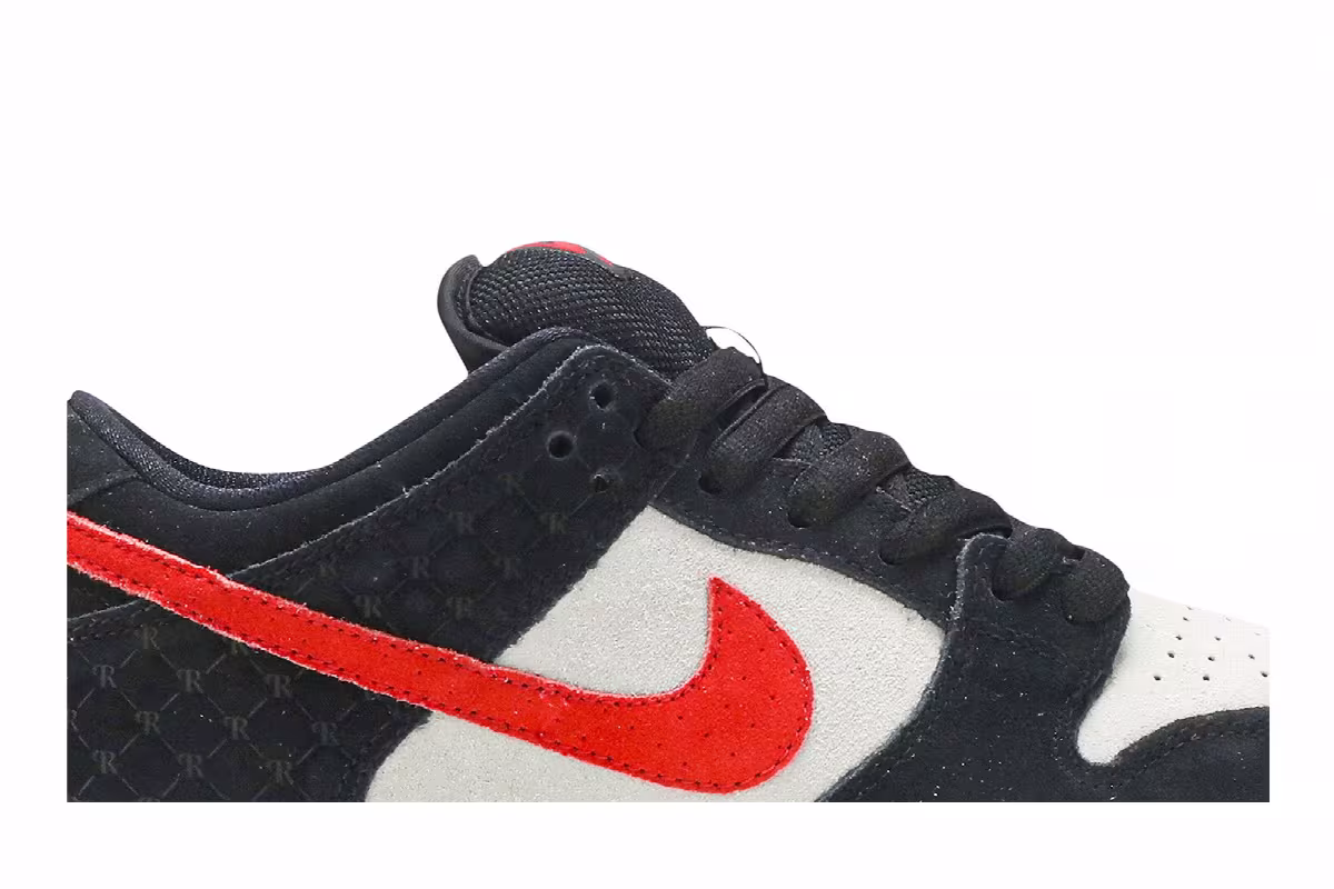 Primitive x Nike Dunk Low Premium SB Primitive, view 3