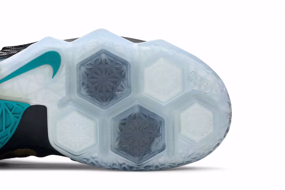 Nike LeBron 12 Low Carbon Fiber, view 6