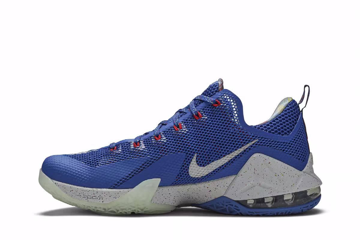Nike LeBron 12 Low Rise, view 4