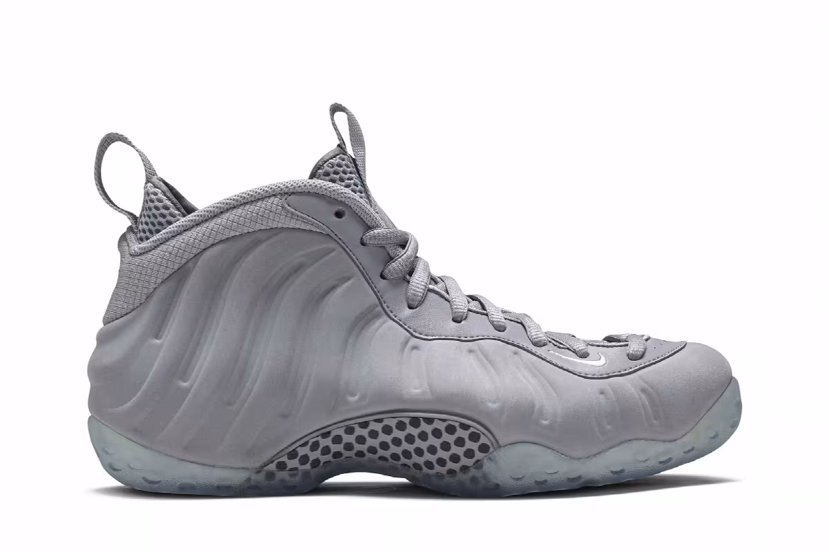 Nike Air Foamposite One PRM Wolf Grey, view 2