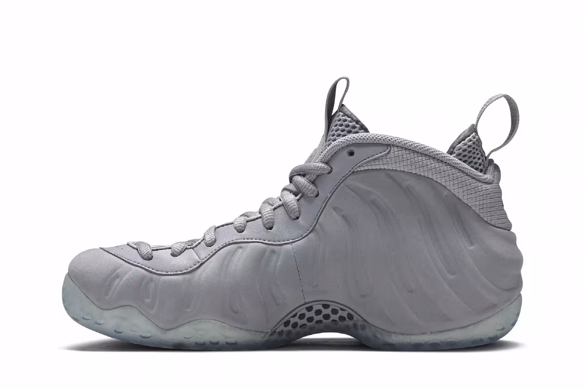 Nike Air Foamposite One PRM Wolf Grey, view 4