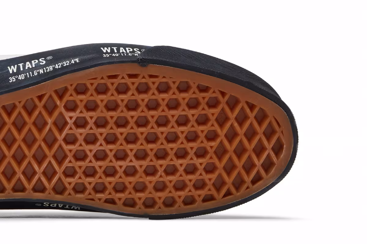 Vans WTAPS x Classic Slip-On LX White Black, view 6