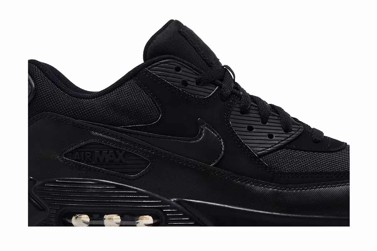 Nike Air Max 90 Essential Triple Black, view 3