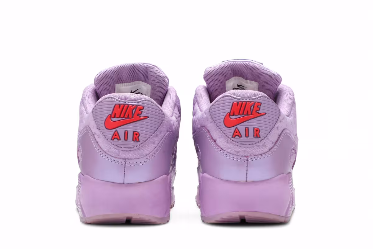 Nike Women's Air Max 90 Macaroon, view 7