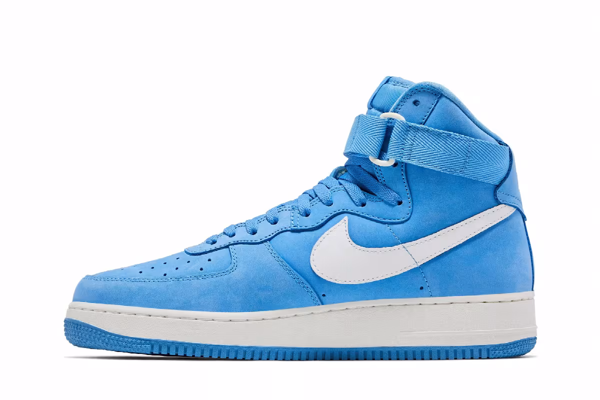 Nike Air Force 1 High QS University Blue, view 4