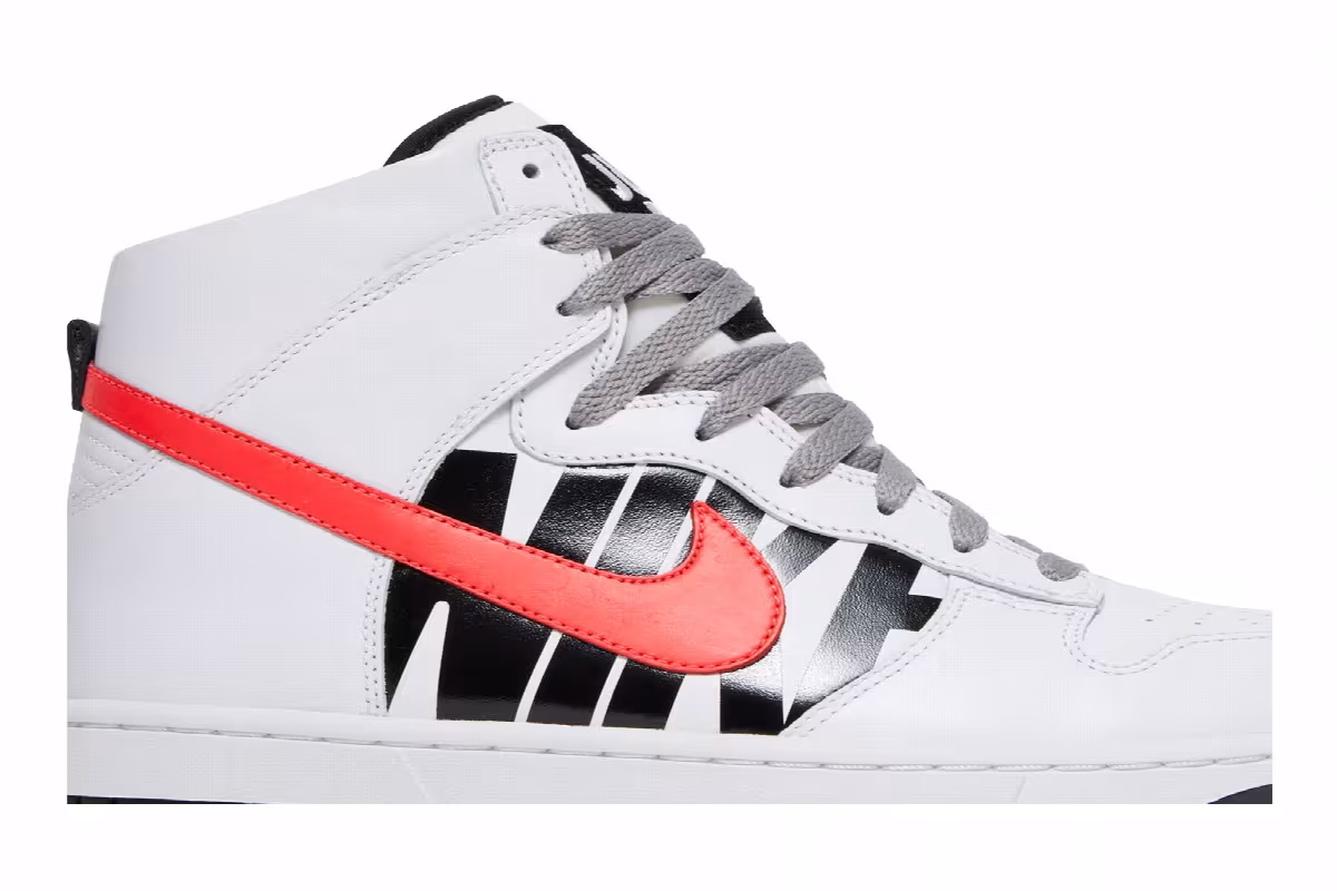 UNDFTD x NikeLab Dunk High Lux Undefeated, view 3