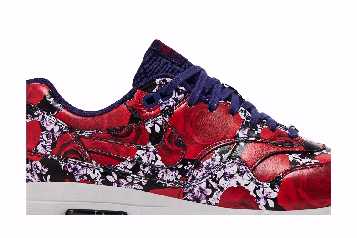 Nike Women's Air Max 1 Ultra London, view 3