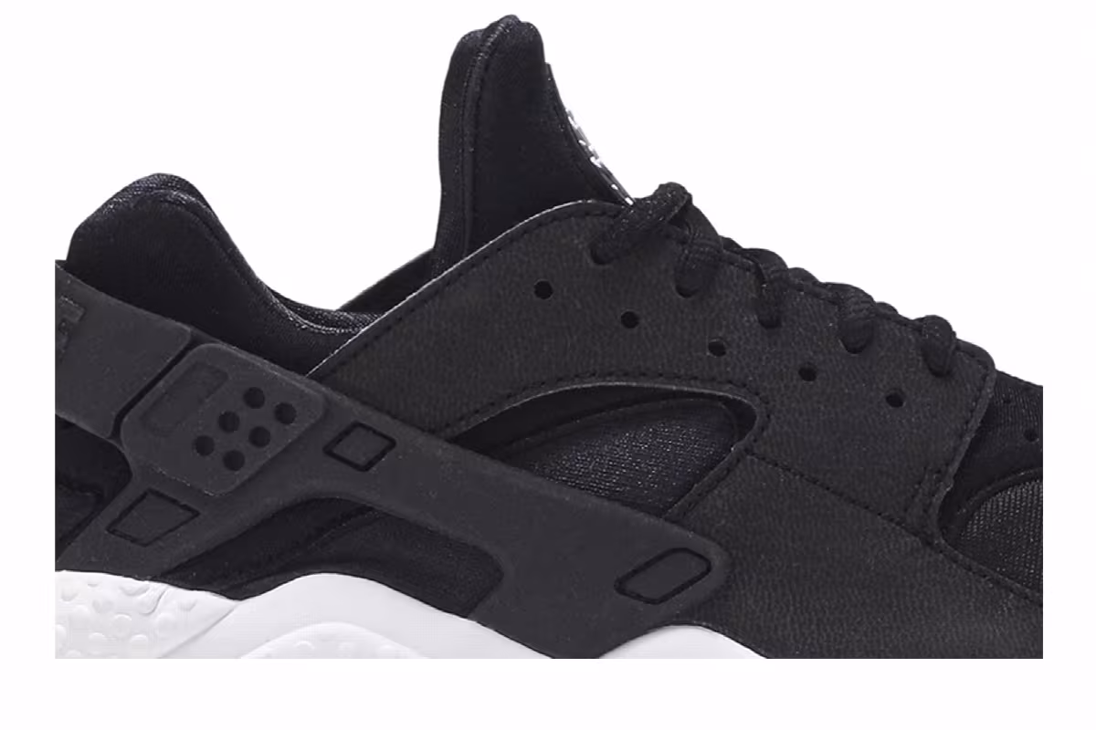 Nike Women's Air Huarache Run Black White, view 3