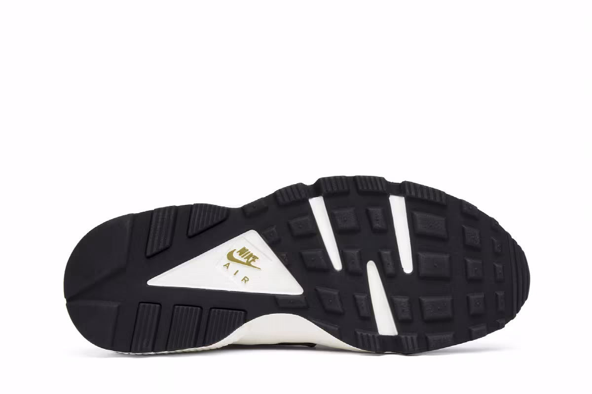 Nike Women's Air Huarache Run bronzine, view 5