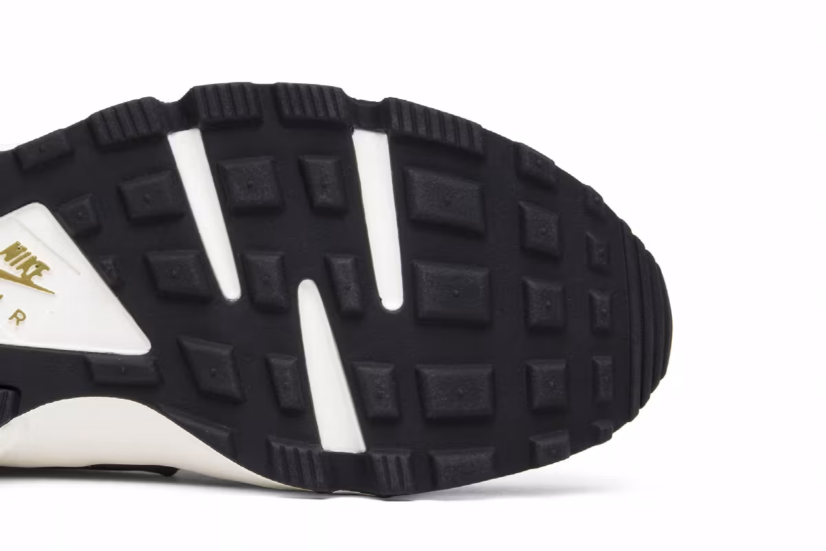 Nike Women's Air Huarache Run bronzine, view 6