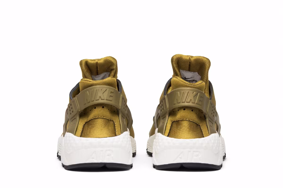 Nike Women's Air Huarache Run bronzine, view 7