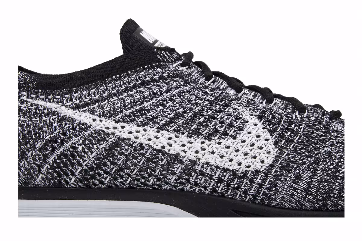 Nike Flyknit Racer Oreo 2.0, view 3
