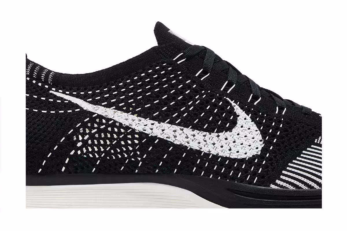 Nike Flyknit Racer Black White, view 3