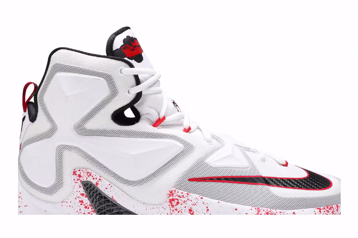 Nike LeBron 13 Friday the 13th, view 3