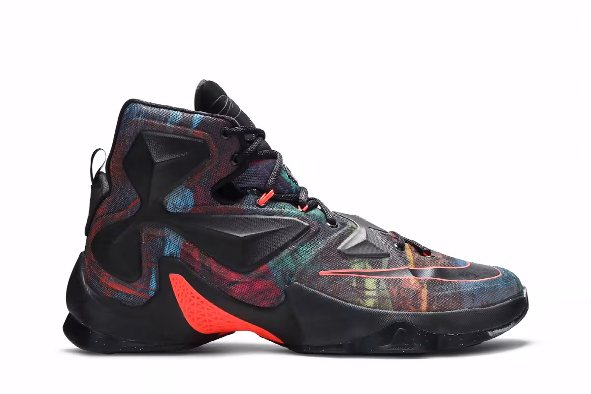 Nike LeBron 13 Akronite, view 2