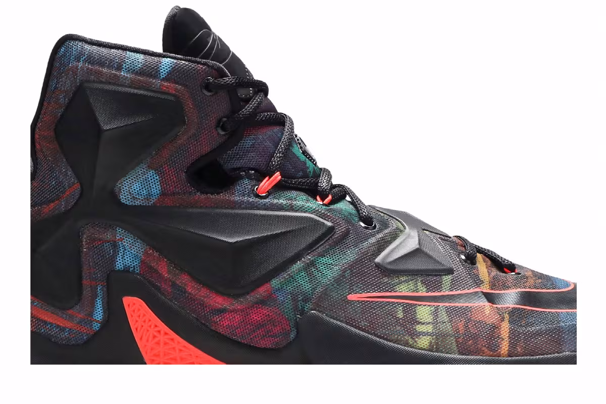 Nike LeBron 13 Akronite, view 3