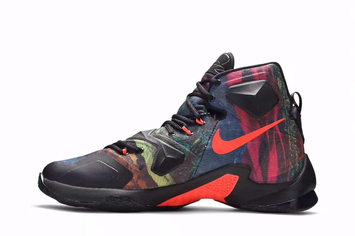 Nike LeBron 13 Akronite, view 4
