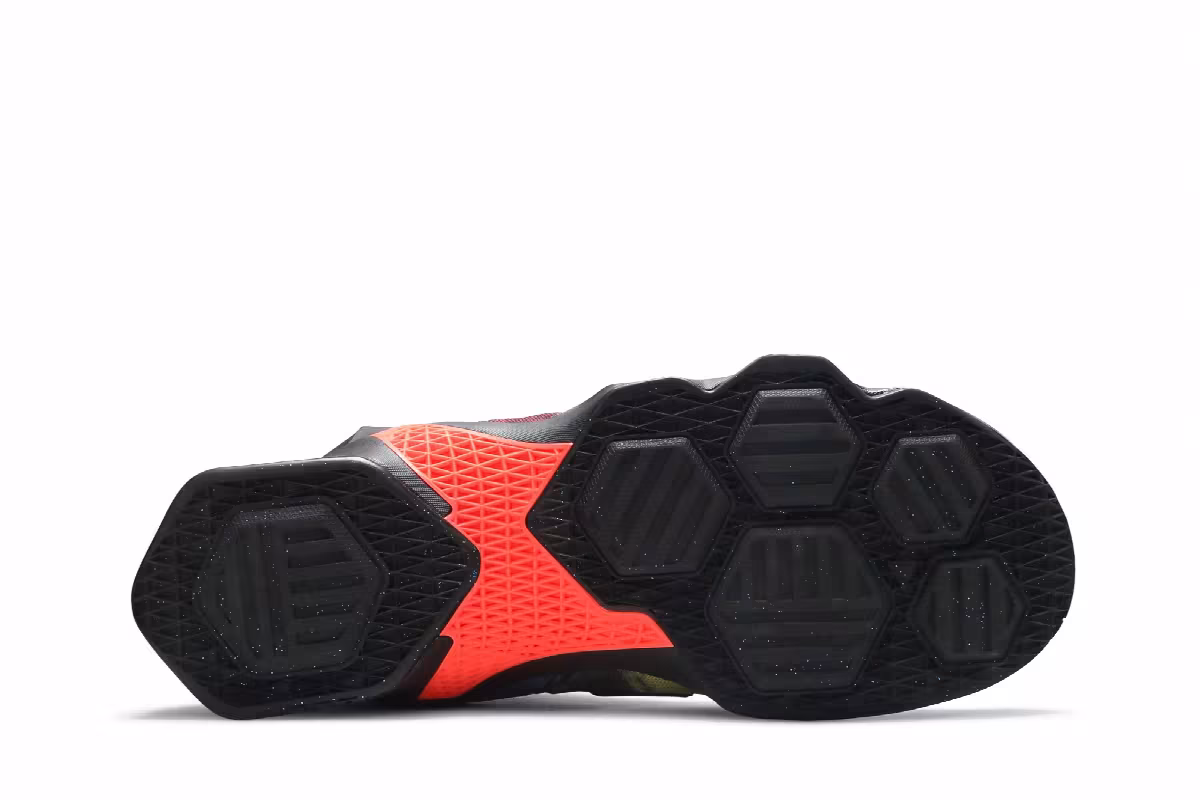 Nike LeBron 13 Akronite, view 5