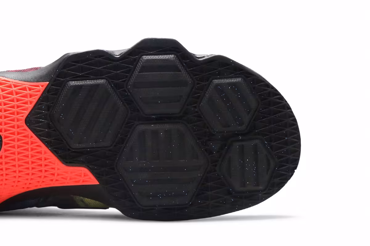 Nike LeBron 13 Akronite, view 6